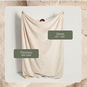 Unhide Lil Marsh Faux Fur Blanket - Medium 60''x80'' Queen - Beige Bear - NWT